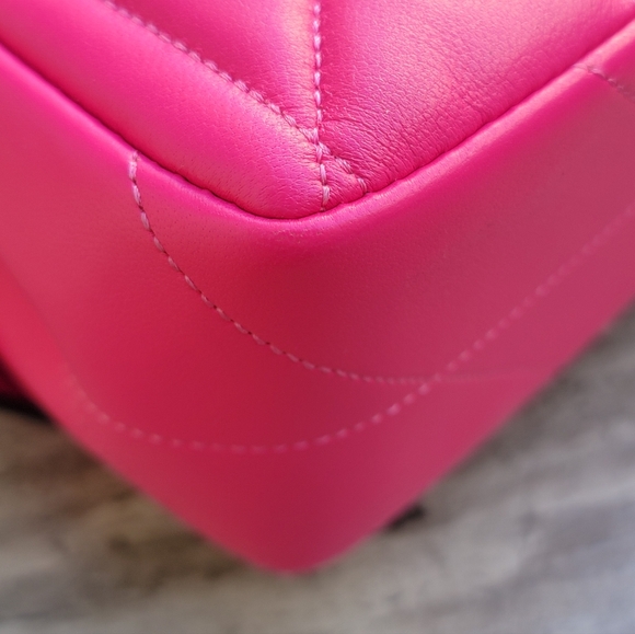 Coach Quilted Tabby 20 Dragonfruit - Picture 13 of 16